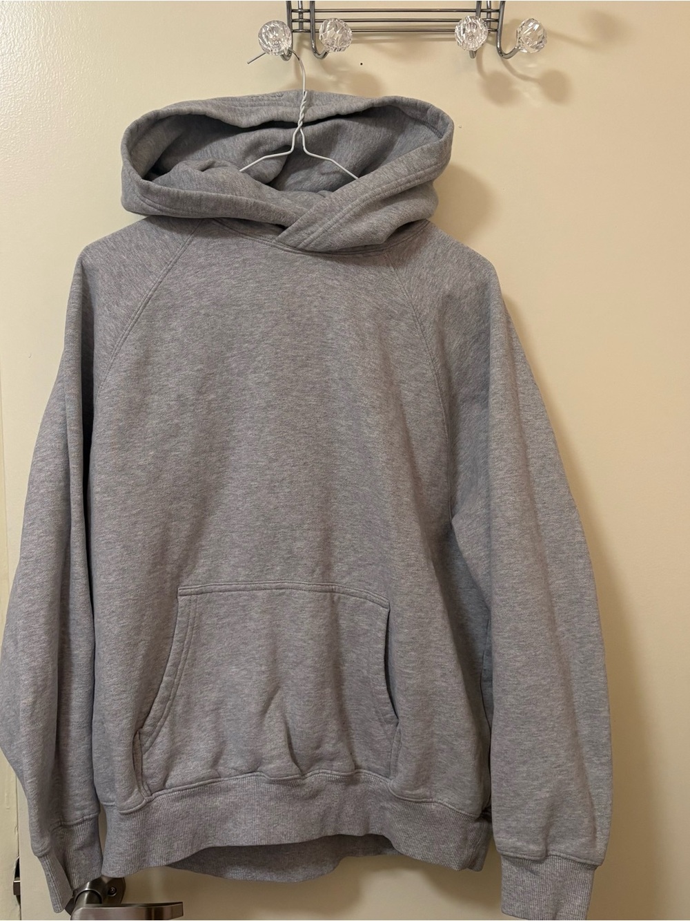 Cozy Sweatfleece Mega Raglan™
Hoodie. Colour: Heather Chrome